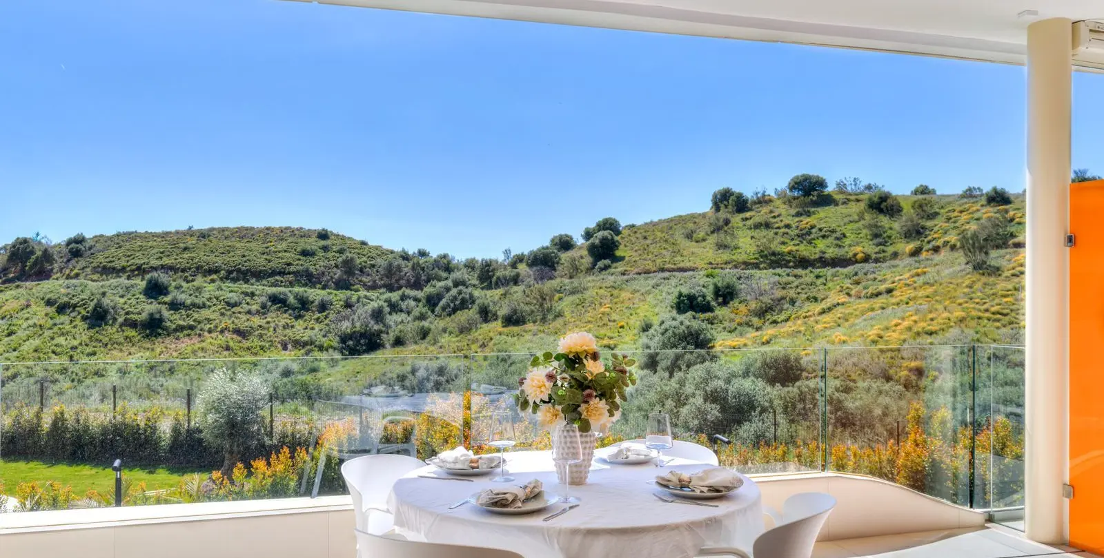 Venta de apartamento en planta media en Fuengirola 1