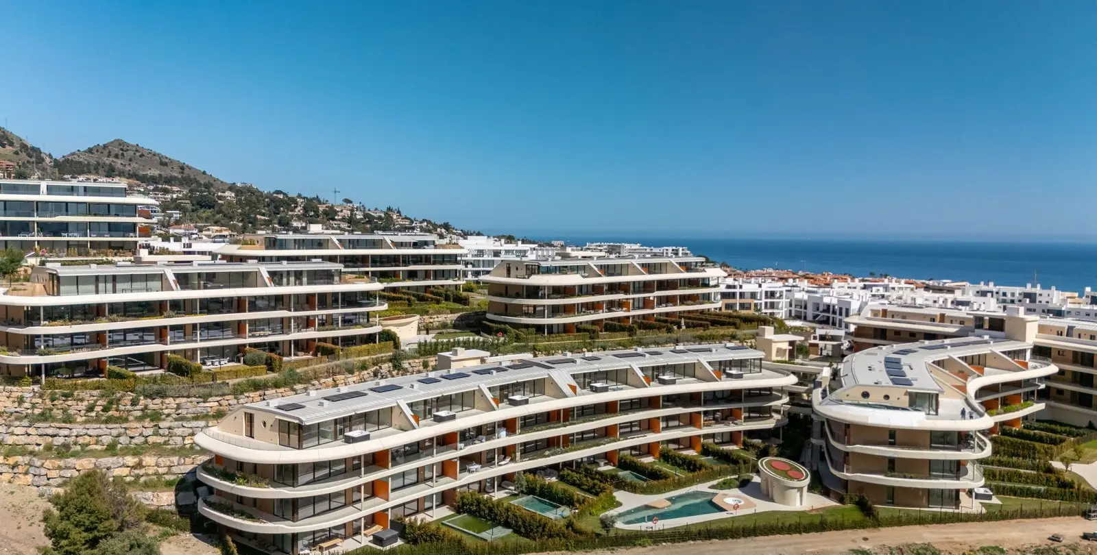 Venta de apartamento en planta media en Fuengirola 2