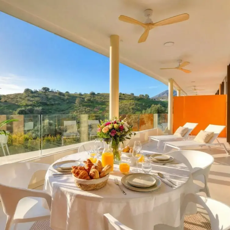 Продажа апартаментов на среднем этаже в Fuengirola