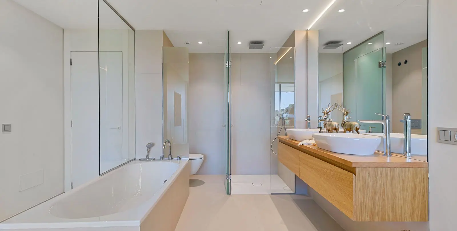Venta de apartamento en planta media en Fuengirola 19