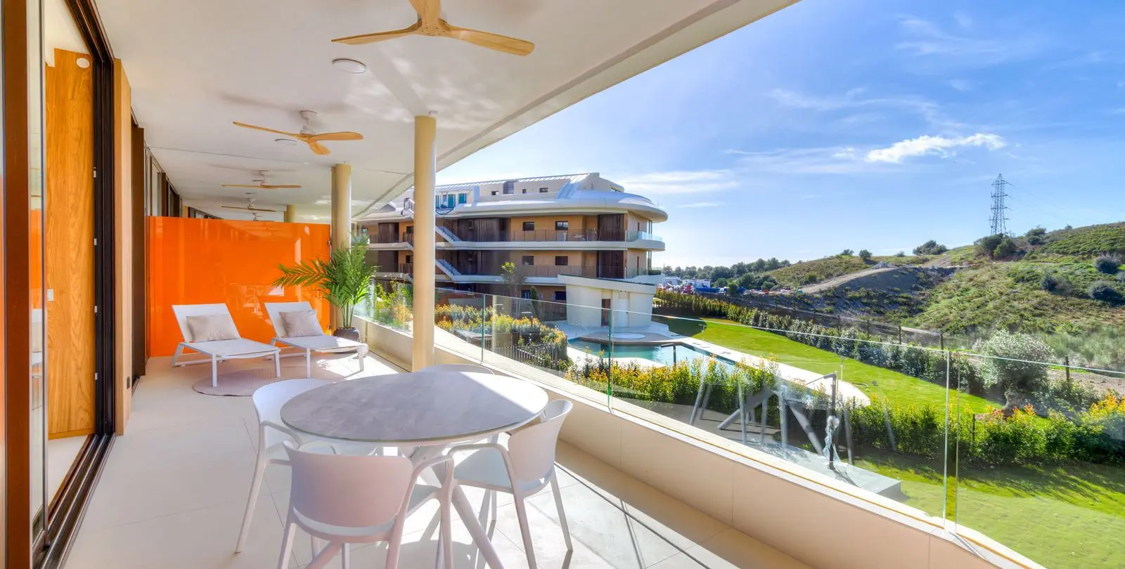 Venta de apartamento en planta media en Fuengirola 30