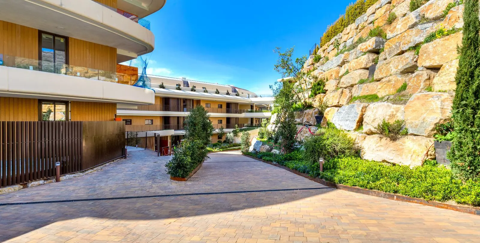Venta de apartamento en planta media en Fuengirola 35