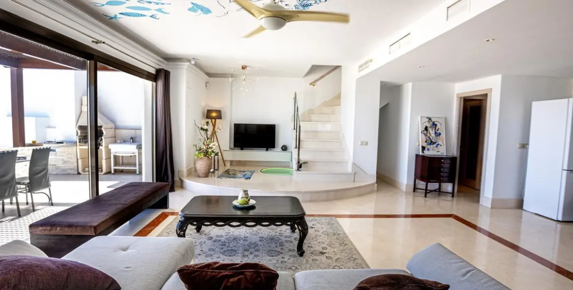 Venta de ático dúplex en Mijas 1