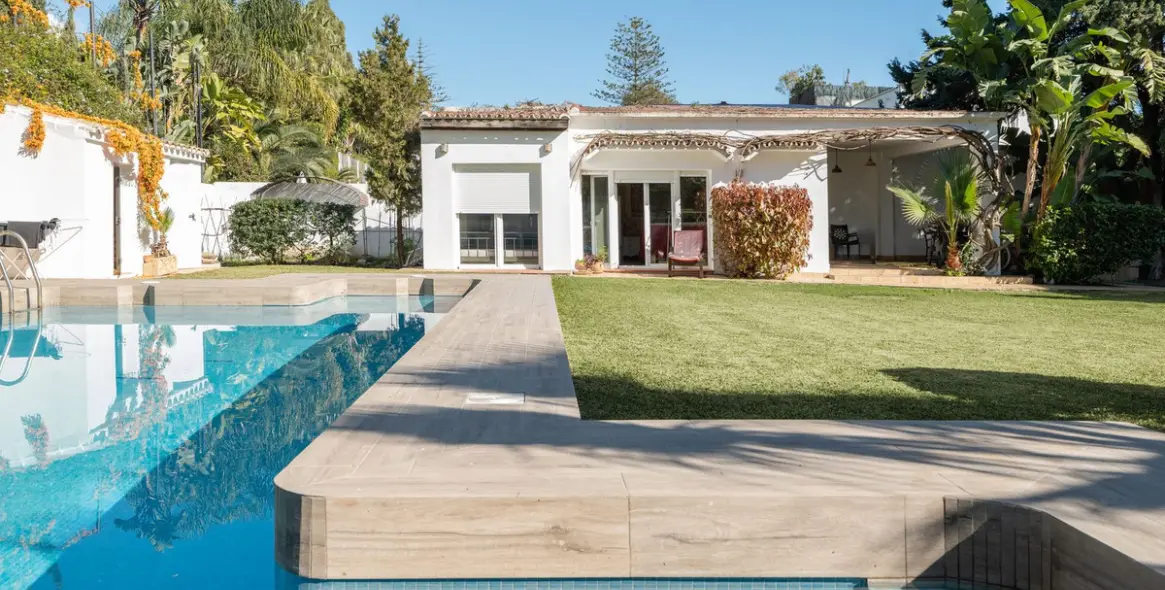 Alquiler a largo plazo de villa independiente en San Pedro de Alcántara 5