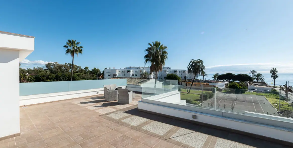 Alquiler a largo plazo de villa independiente en San Pedro de Alcántara 14