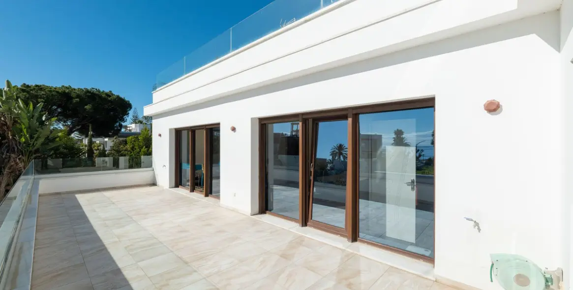 Alquiler a largo plazo de villa independiente en San Pedro de Alcántara 18