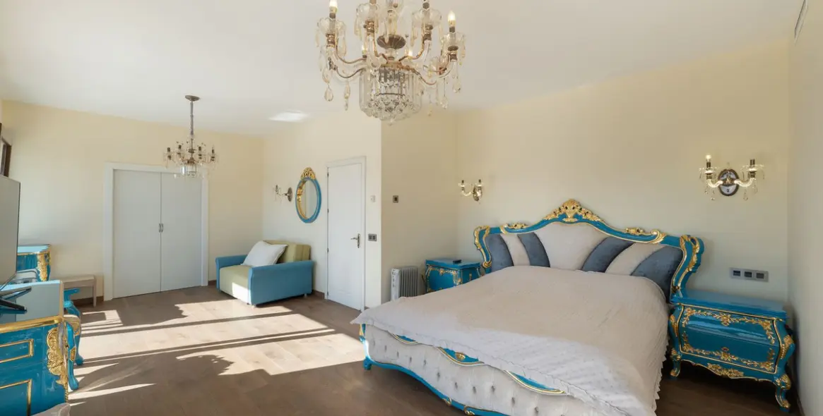 Alquiler a largo plazo de villa independiente en San Pedro de Alcántara 21