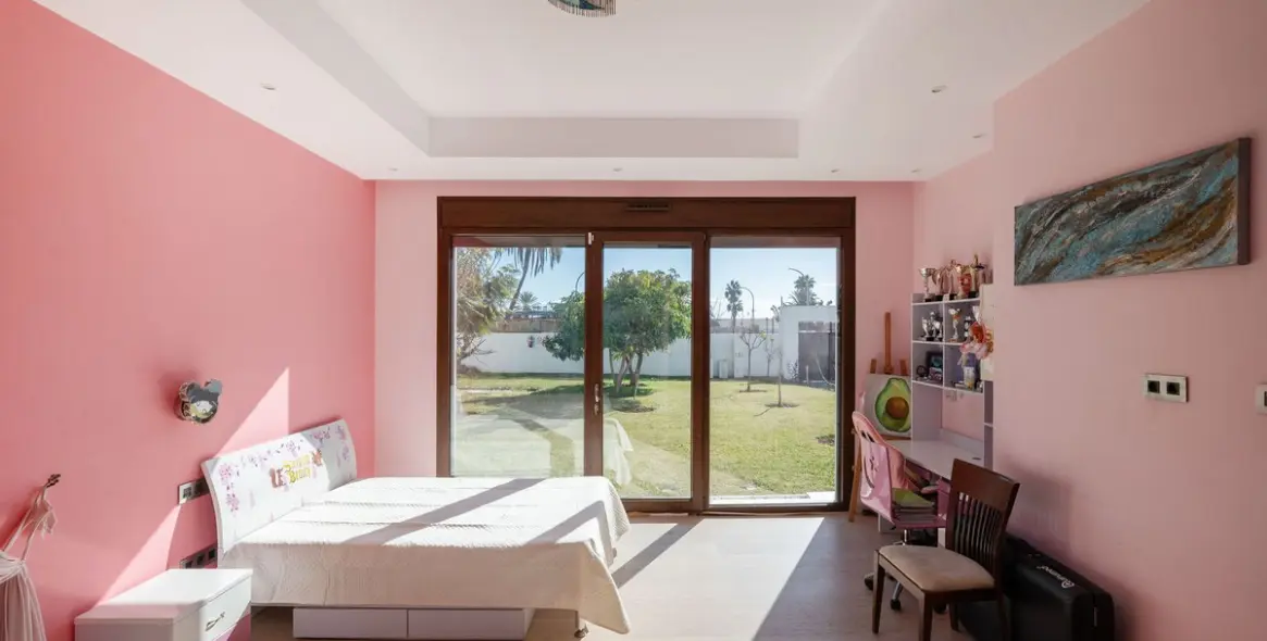 Alquiler a largo plazo de villa independiente en San Pedro de Alcántara 36