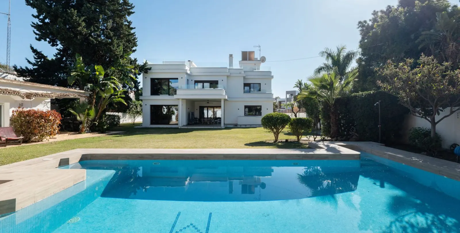Краткосрочная аренда  отдельно стоящей виллы в San Pedro de Alcántara 4