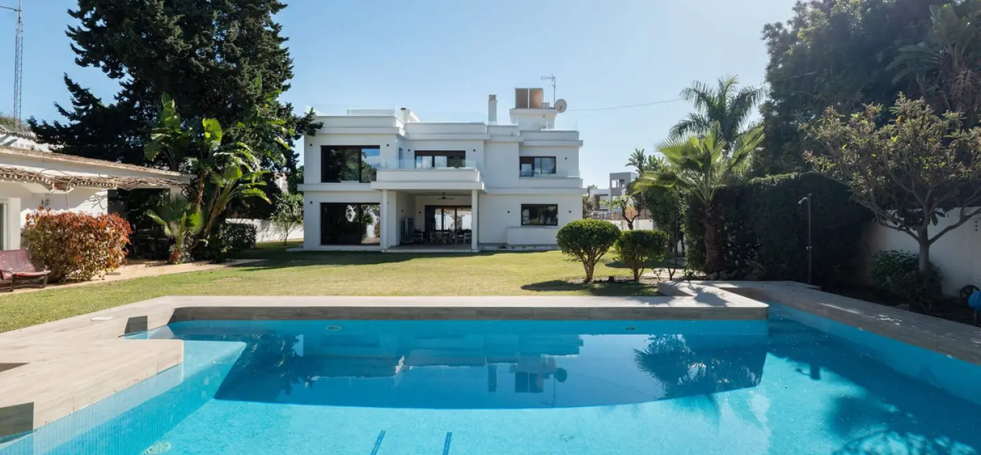 Краткосрочная аренда  отдельно стоящей виллы в San Pedro de Alcántara 3