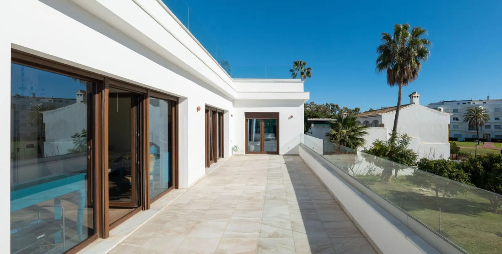 Краткосрочная аренда  отдельно стоящей виллы в San Pedro de Alcántara 15