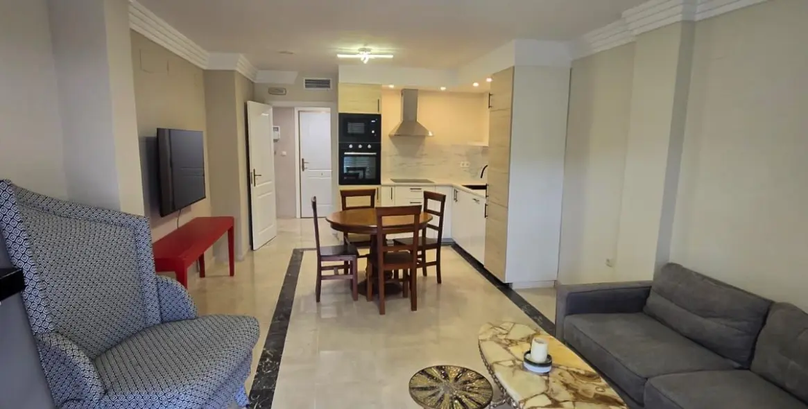 Долгосрочная аренда апартаментов на первом этаже в Marbella 1