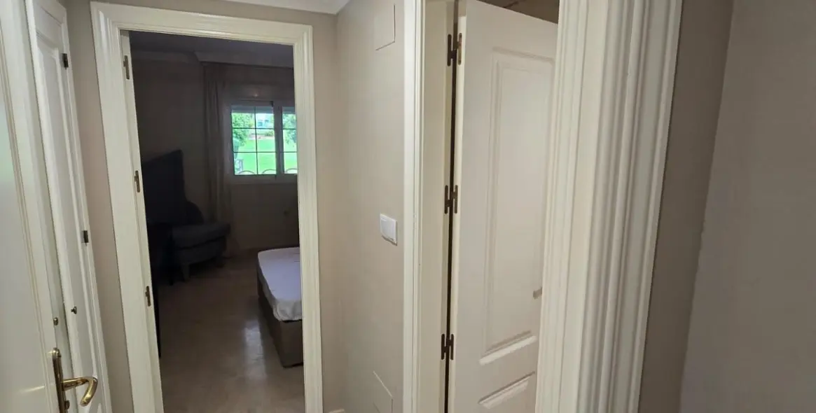 Долгосрочная аренда апартаментов на первом этаже в Marbella 10