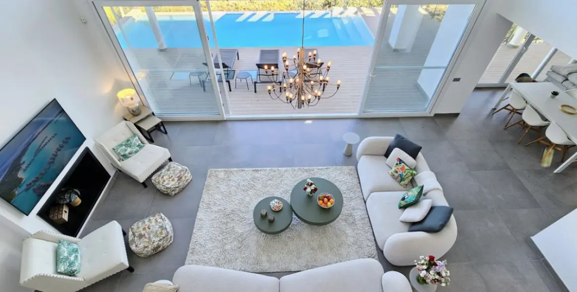 Краткосрочная аренда  отдельно стоящей виллы в La Mairena 2