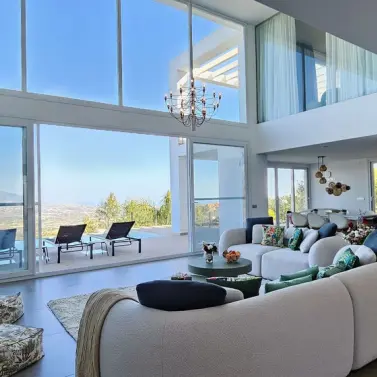 Краткосрочная аренда  отдельно стоящей виллы в La Mairena