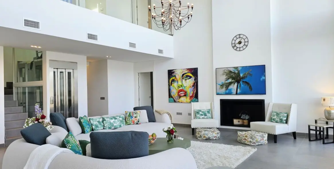 Краткосрочная аренда  отдельно стоящей виллы в La Mairena 5