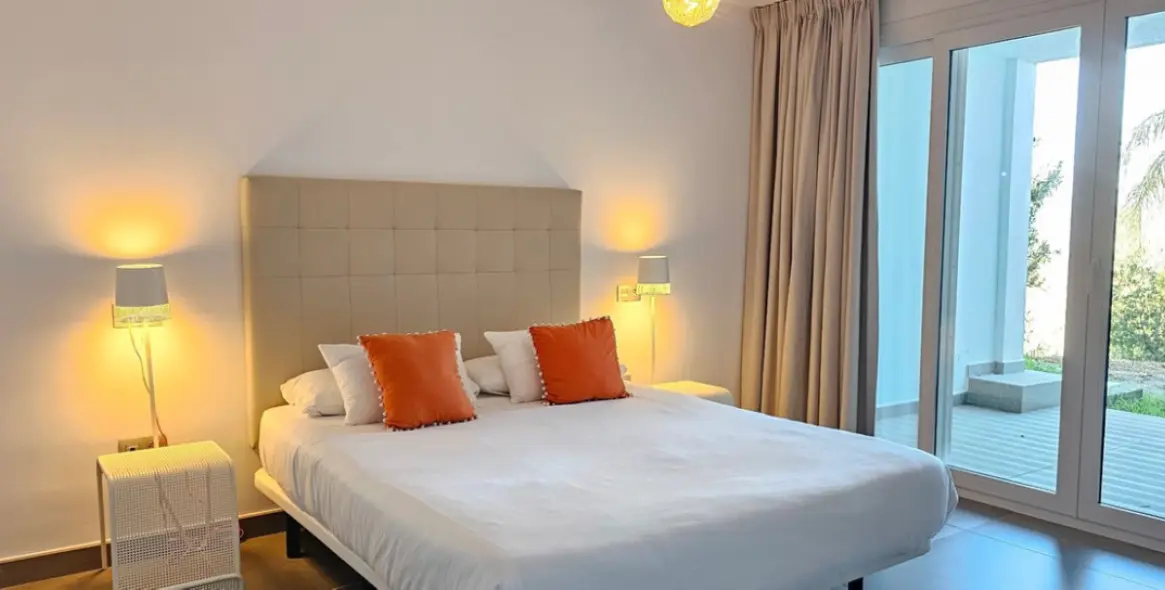 Краткосрочная аренда  отдельно стоящей виллы в La Mairena 18