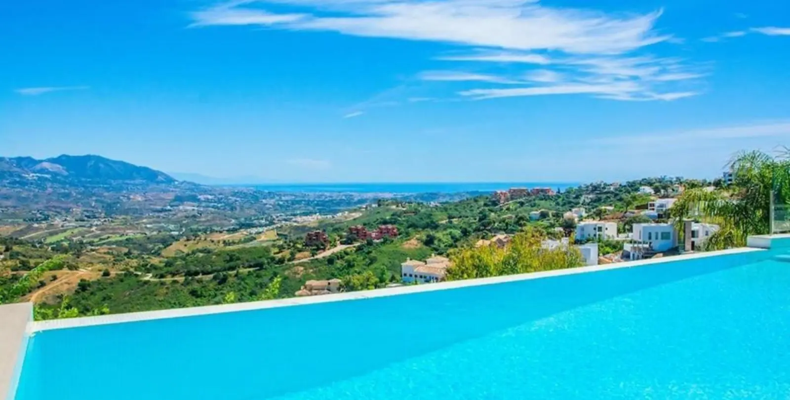 Short-term rent of detached villa in La Mairena 1