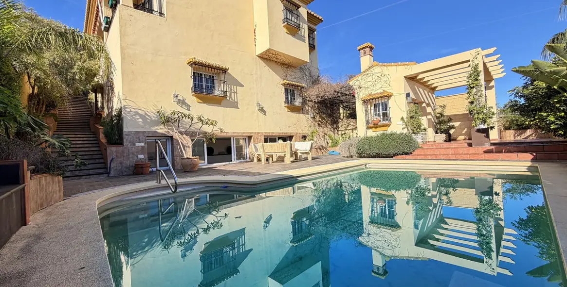 Venta de villa independiente en Rincón de la Victoria 3