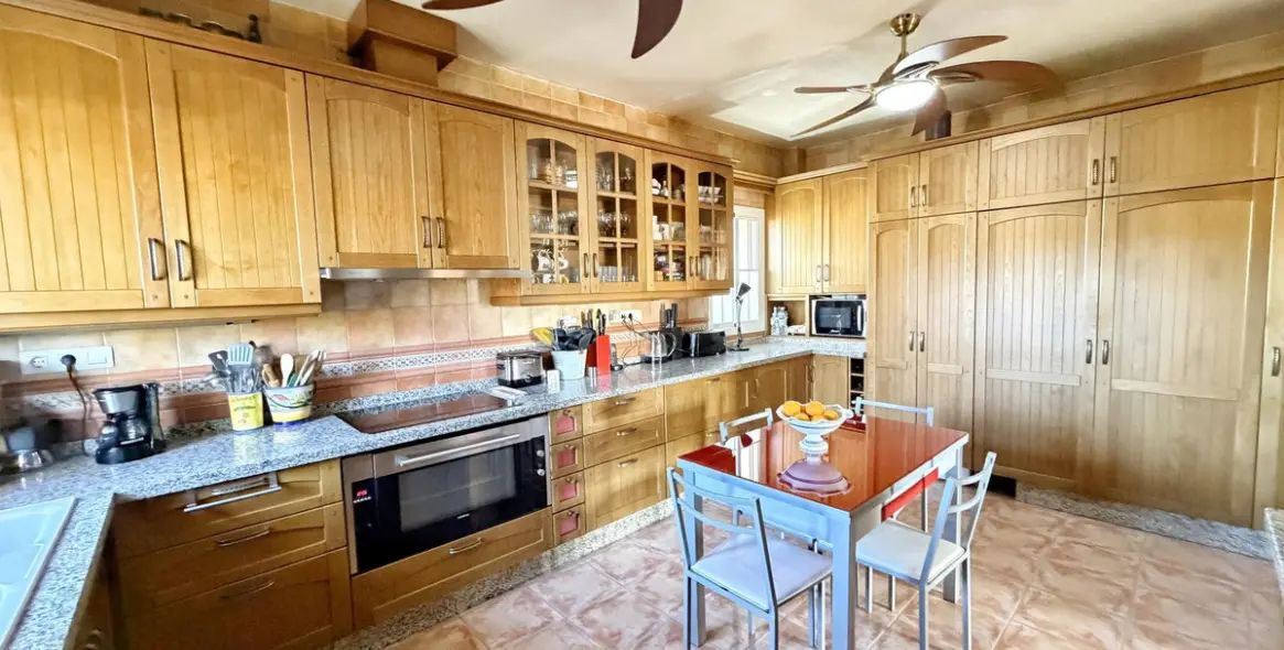 Venta de villa independiente en Rincón de la Victoria 7