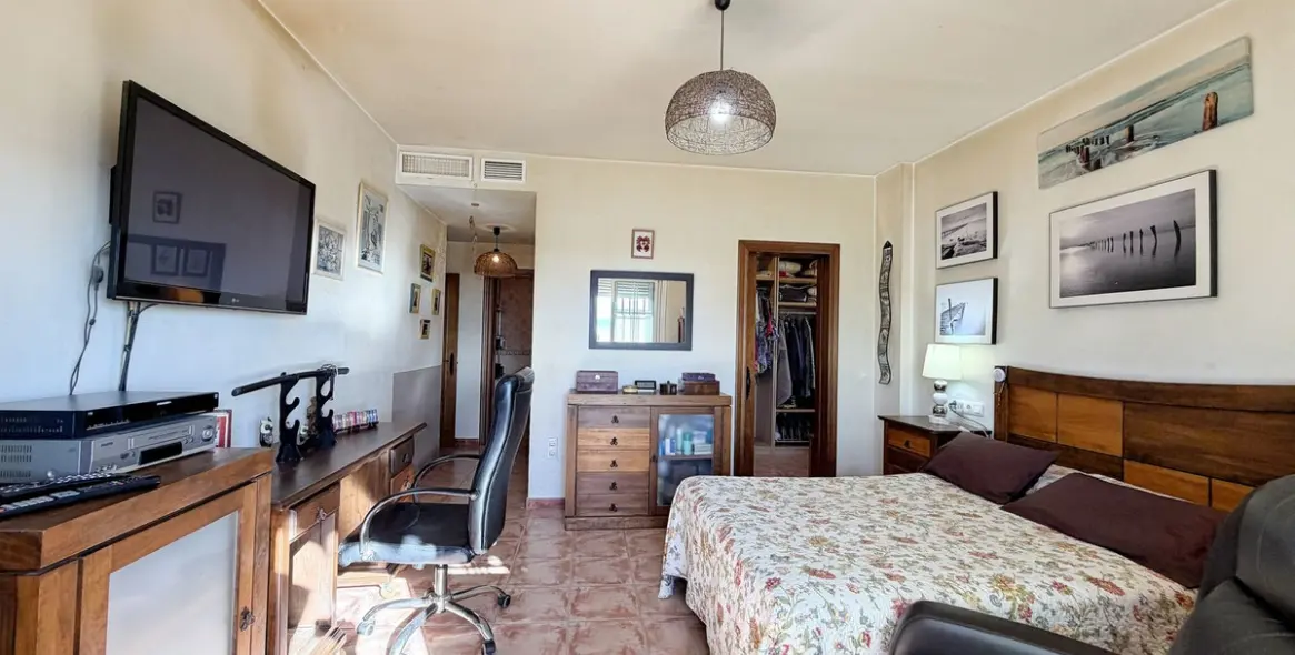 Sale of detached villa in Rincón de la Victoria 26