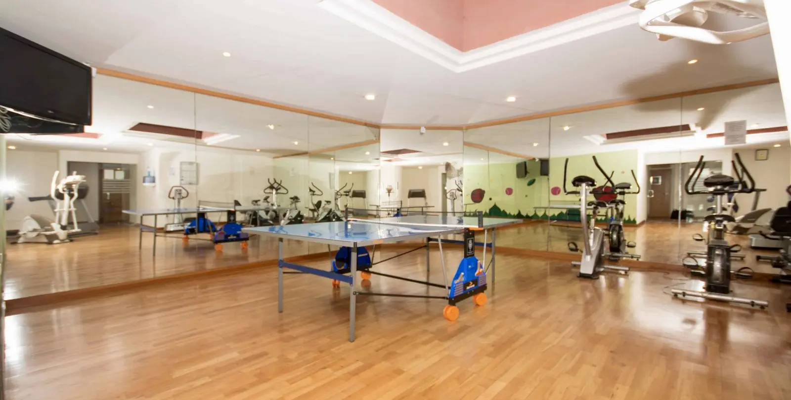 Sale of middle floor apartment in Estepona 15