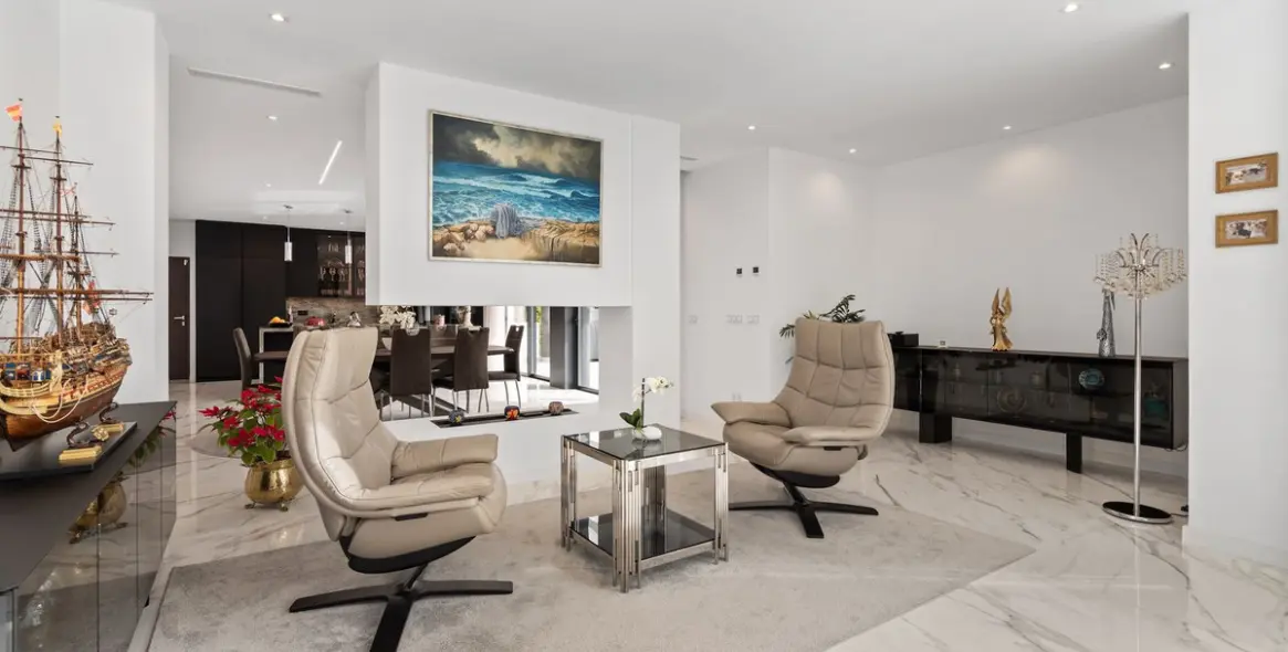 Venta de villa independiente en Estepona 5