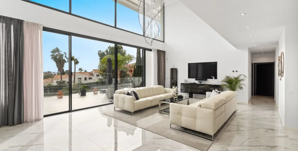 Venta de villa independiente en Estepona 2