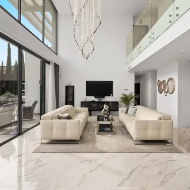 Venta de villa independiente en Estepona