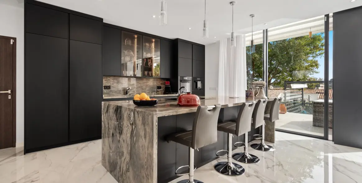 Venta de villa independiente en Estepona 10