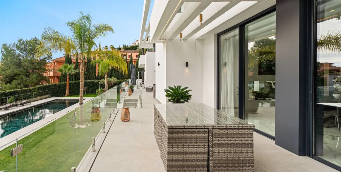 Venta de villa independiente en Estepona 13