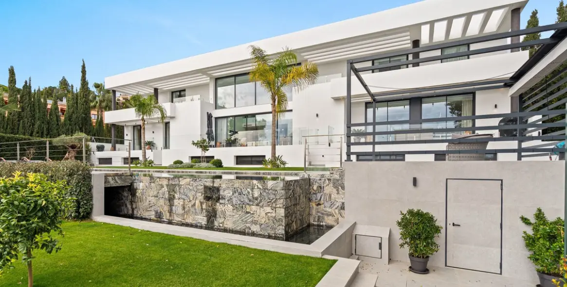 Venta de villa independiente en Estepona 14