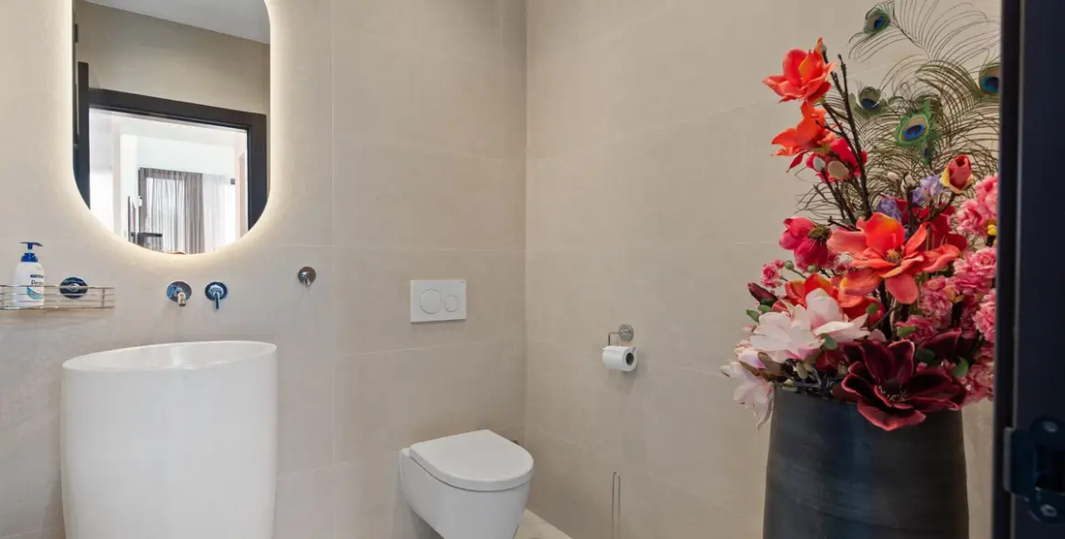 Venta de villa independiente en Estepona 18