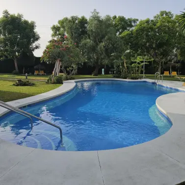 Sale of middle floor apartment in Calahonda