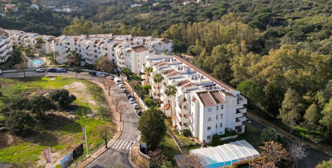 Sale of ground floor apartment in Elviria 5