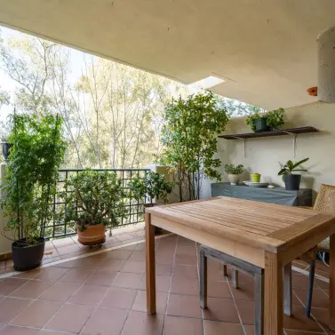 Продажа апартаментов на первом этаже в Elviria