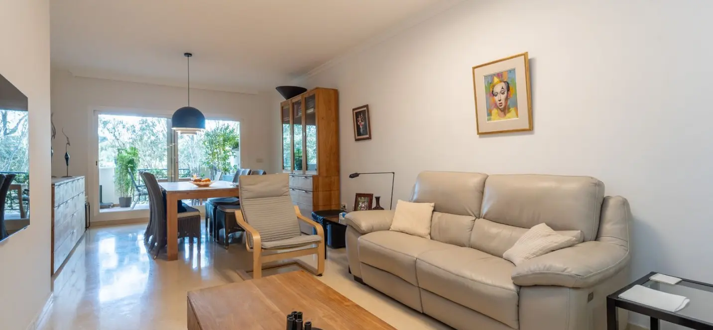 Sale of ground floor apartment in Elviria 0