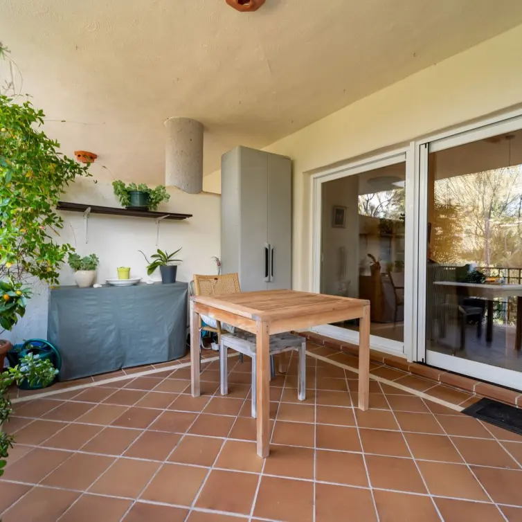 Sale of ground floor apartment in Elviria