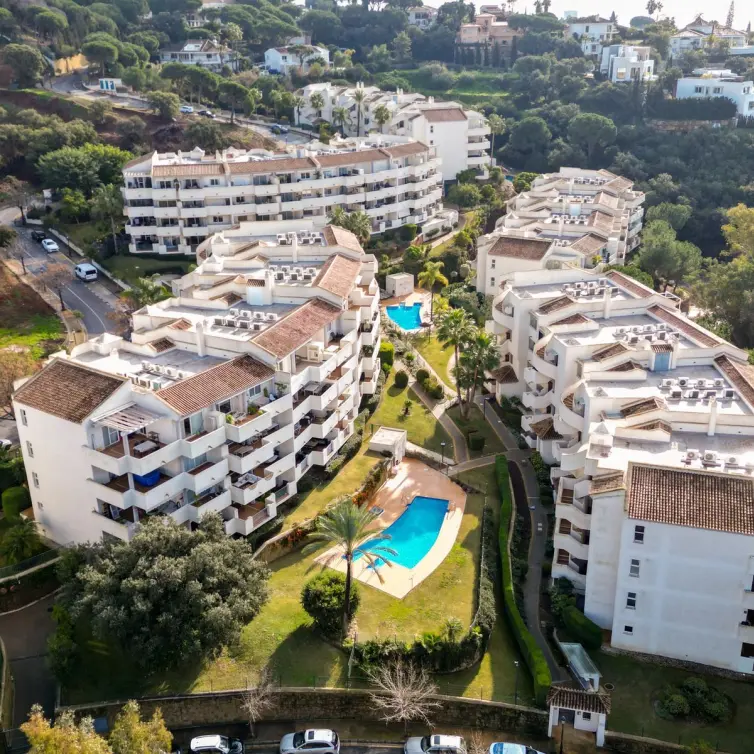 Sale of ground floor apartment in Elviria