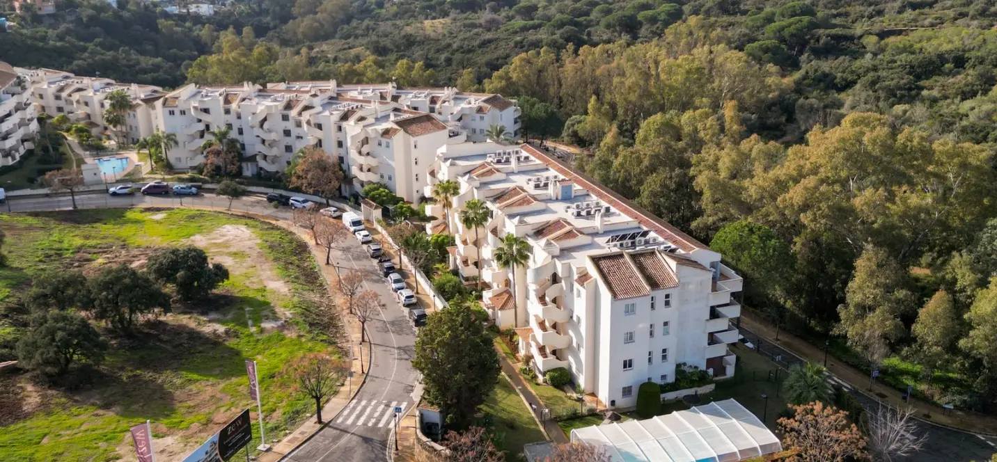 Sale of ground floor apartment in Elviria 4
