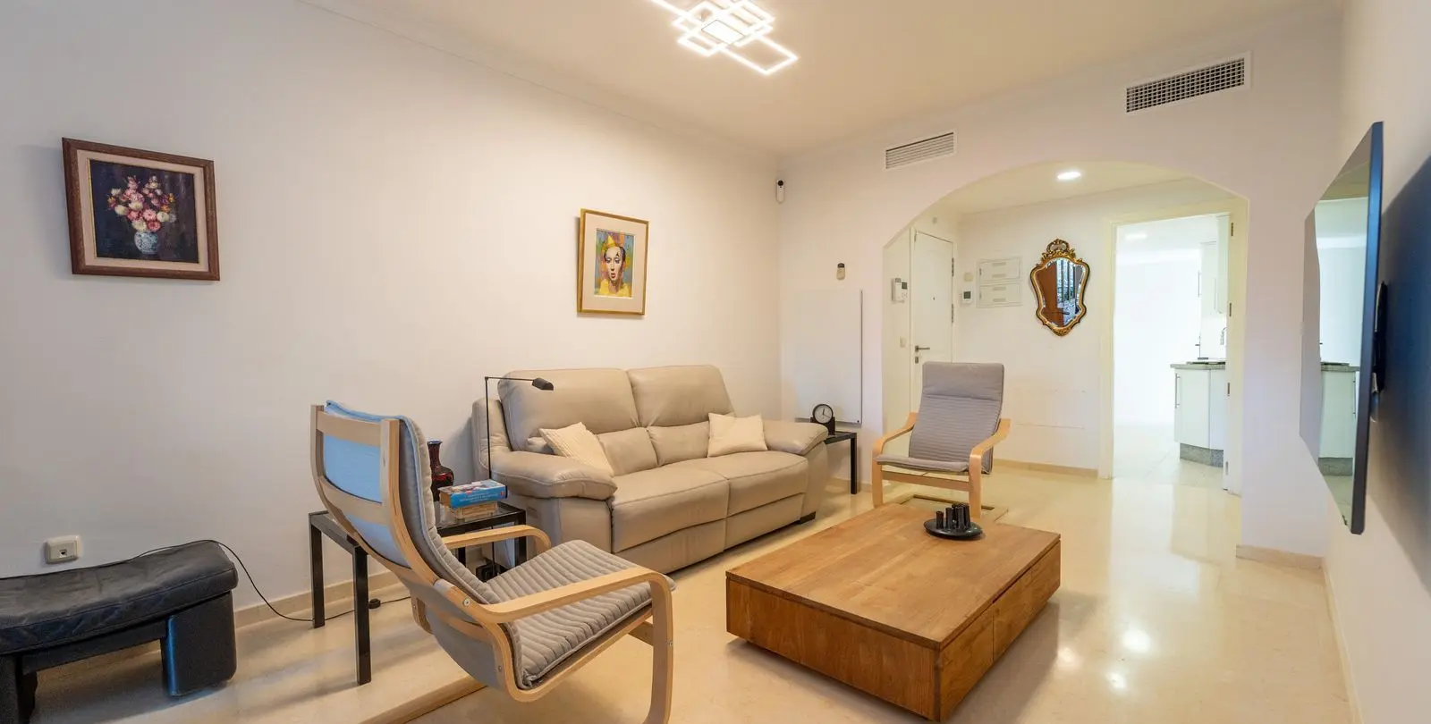 Sale of ground floor apartment in Elviria 13