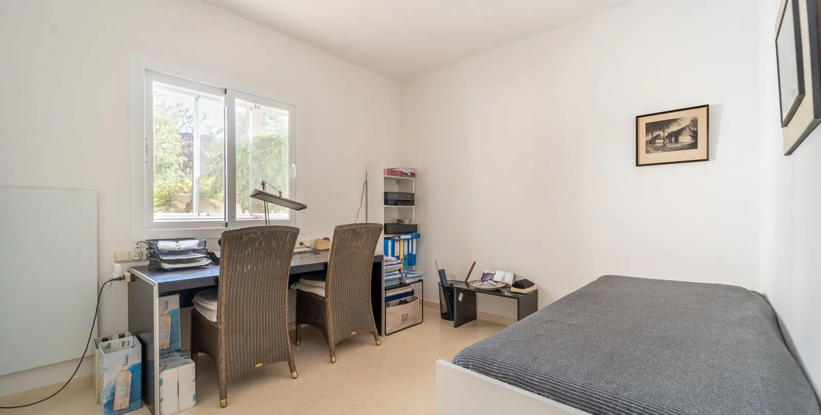 Sale of ground floor apartment in Elviria 26