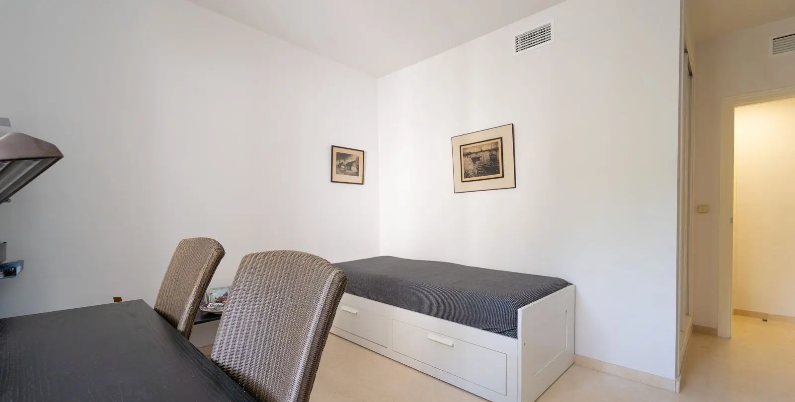 Sale of ground floor apartment in Elviria 27