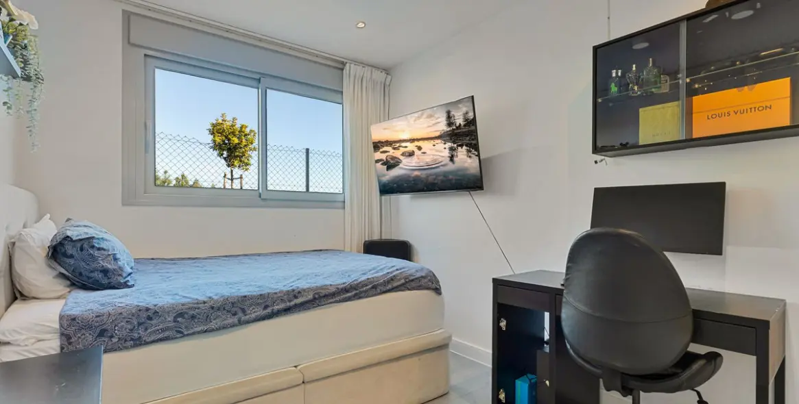 Продажа апартаментов на первом этаже в Mijas Costa 22