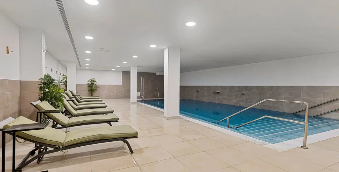 Продажа апартаментов на первом этаже в Mijas Costa 25