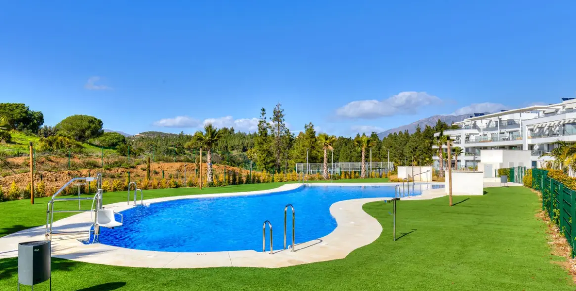 Продажа апартаментов на первом этаже в Mijas Costa 26