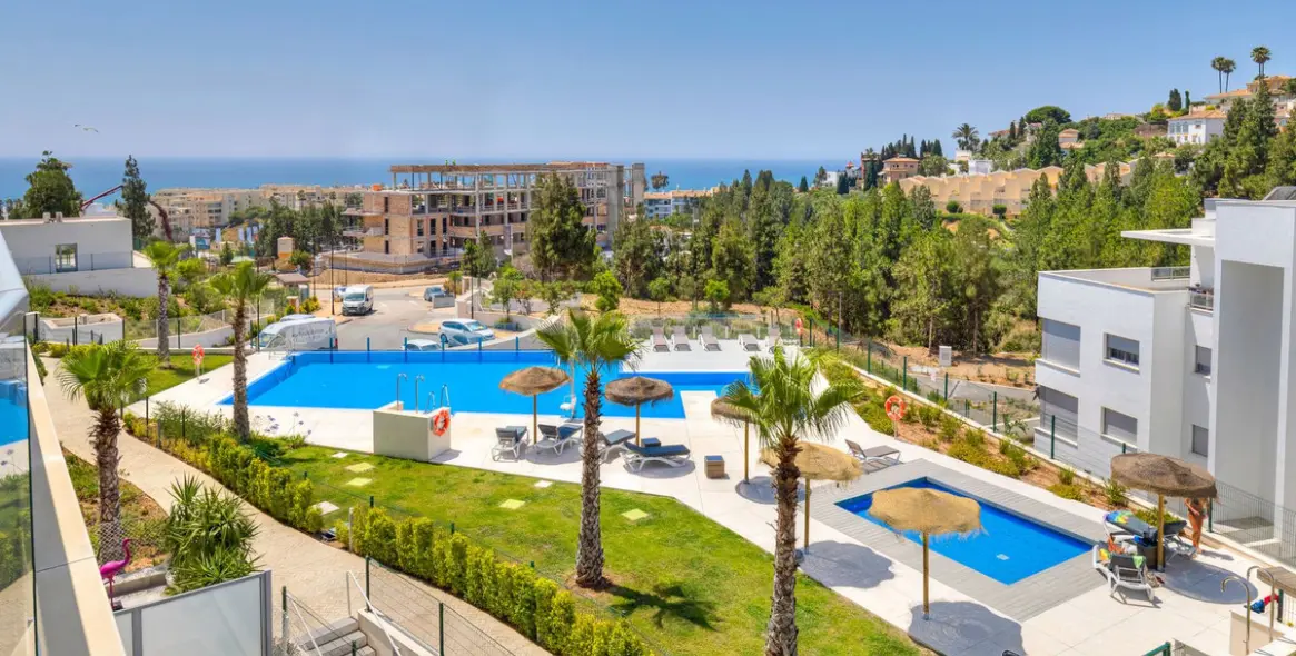 Продажа апартаментов на первом этаже в Mijas Costa 27