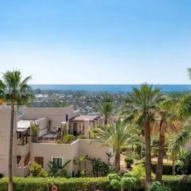 Venta de apartamento en planta media en Estepona