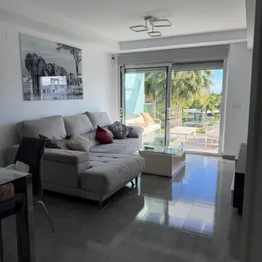 Venta de apartamento en planta baja en Estepona