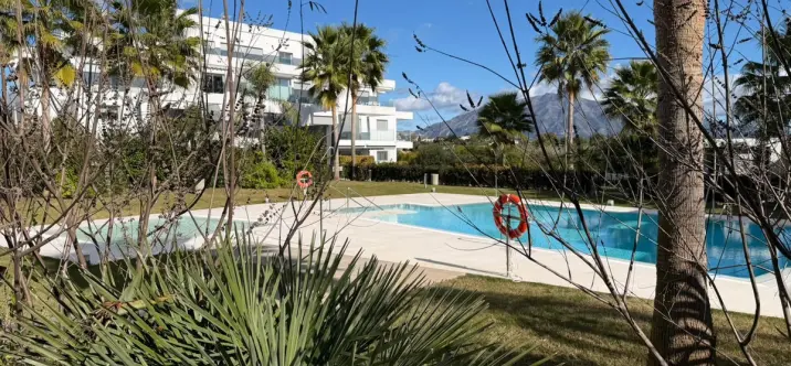 Venta de apartamento en planta baja en Estepona 4